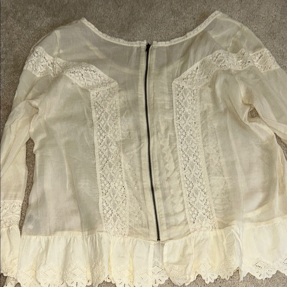 Free People Cream Lace Blouse size LARGE - Picture 4 of 4